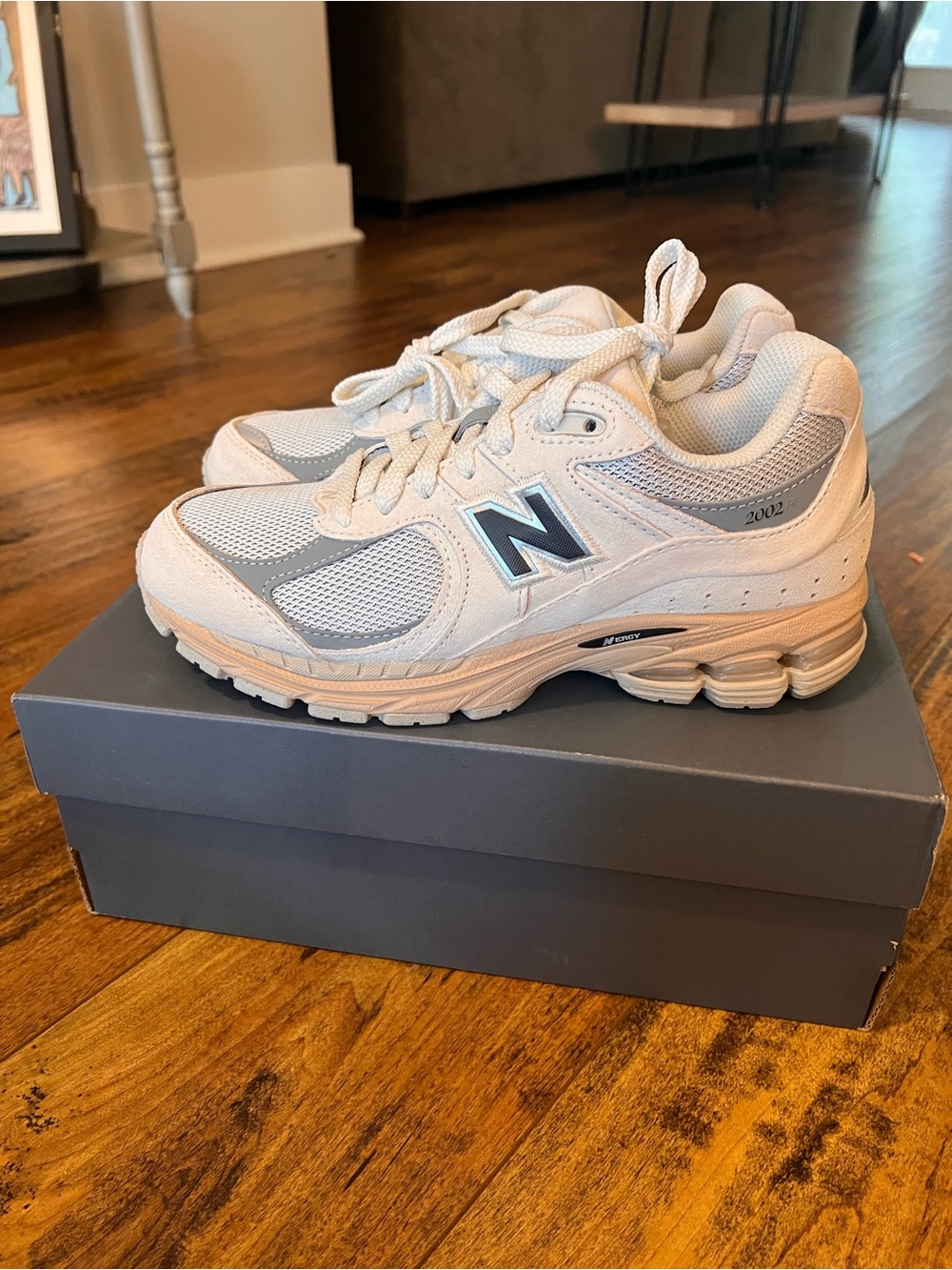 New Balance 2002R Unisex Neutral Sneaker